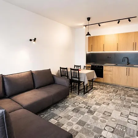 Park 1br W/free Parking & Heated Pool Διαμέρισμα Βάρνα